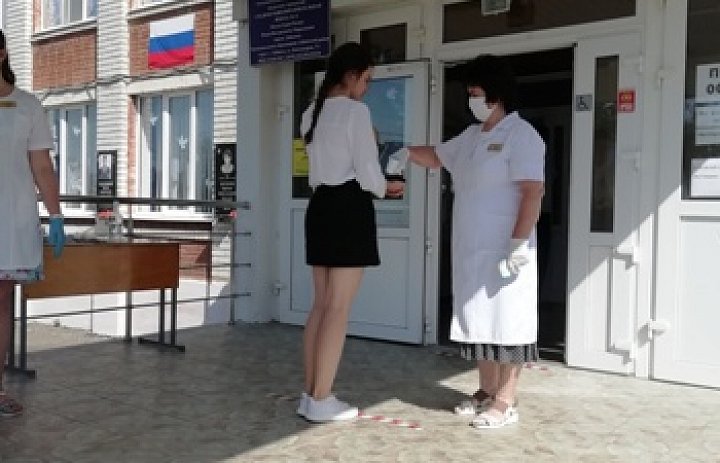 В Лабинском районе прошел ЕГЭ по математике профильного уровня 